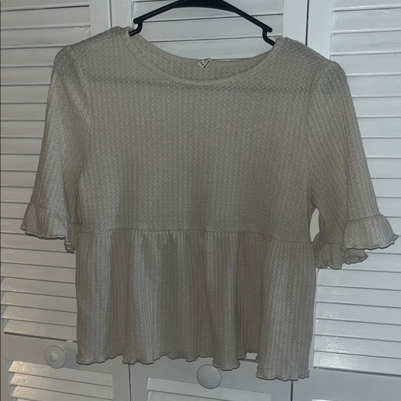 SHEIN Cream Flutter Sleeve Peplum Blouse - Picture 1 of 4